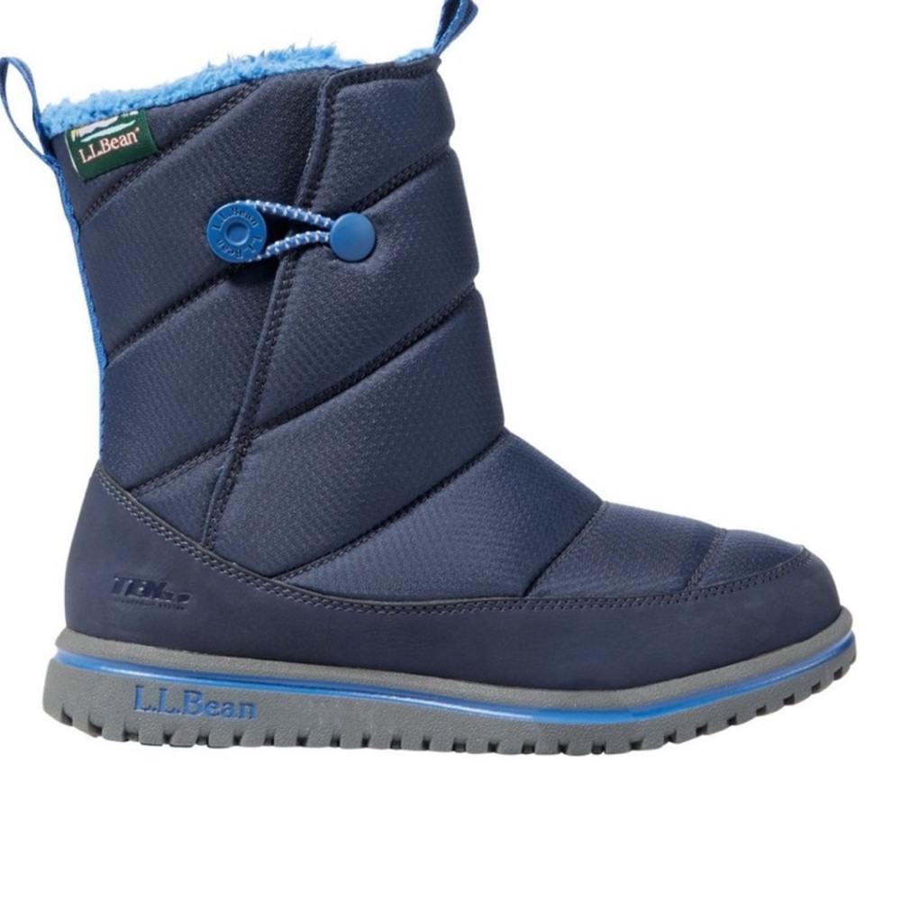 LL Bean Toddler Snow boots 
Navy - size 7